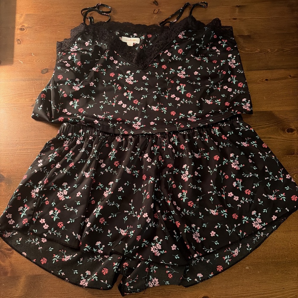 Colsie Pajama Set Cami & Shorts Black Floral Lace Print Adjustable Straps SZ LG